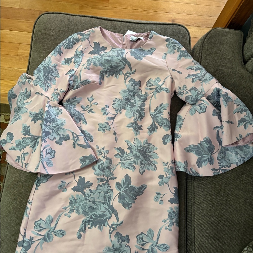 Badgley Mischka Blush Pink Floral Bell-Sleeve Dress